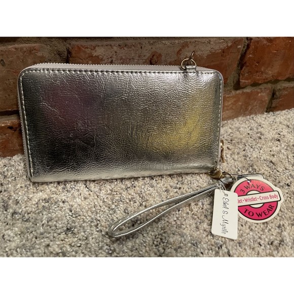Ethel & Myrtle Silver Wristlet Crossbody Wallet NWT - Picture 2 of 7